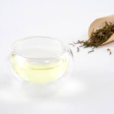 ツバキのsinensisの信陽毛のjiaの有機性緑茶は最低の酸化を経ました