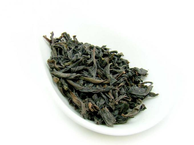 軽く赤茶色色大きく赤いローブの茶、花の香りの緩い葉のウーロンのきれいな茶