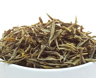 中国 エメラルド・グリーンの黄色い山の緑茶、柔らかい茶葉黄色い山の毛皮のピーク サプライヤー