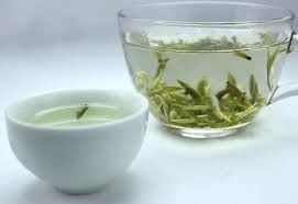 中国 わずかな芳香の中国に黄色い茶新たになることおよび解熱性の飲料 サプライヤー